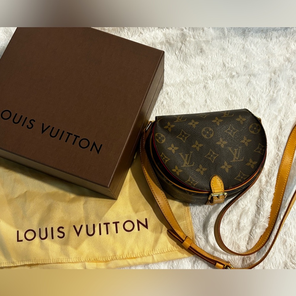 Louis Vuitton Monogram Sac Tambourin Crossbody
